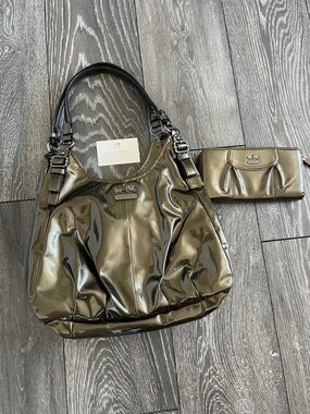 Coach Olive Metallic Patent Leather Hobo with Matching Wristlet